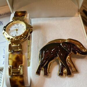 Elephant Novelle watch Faux Tortoise Gold Tone Link Watch  Pin Gift Set